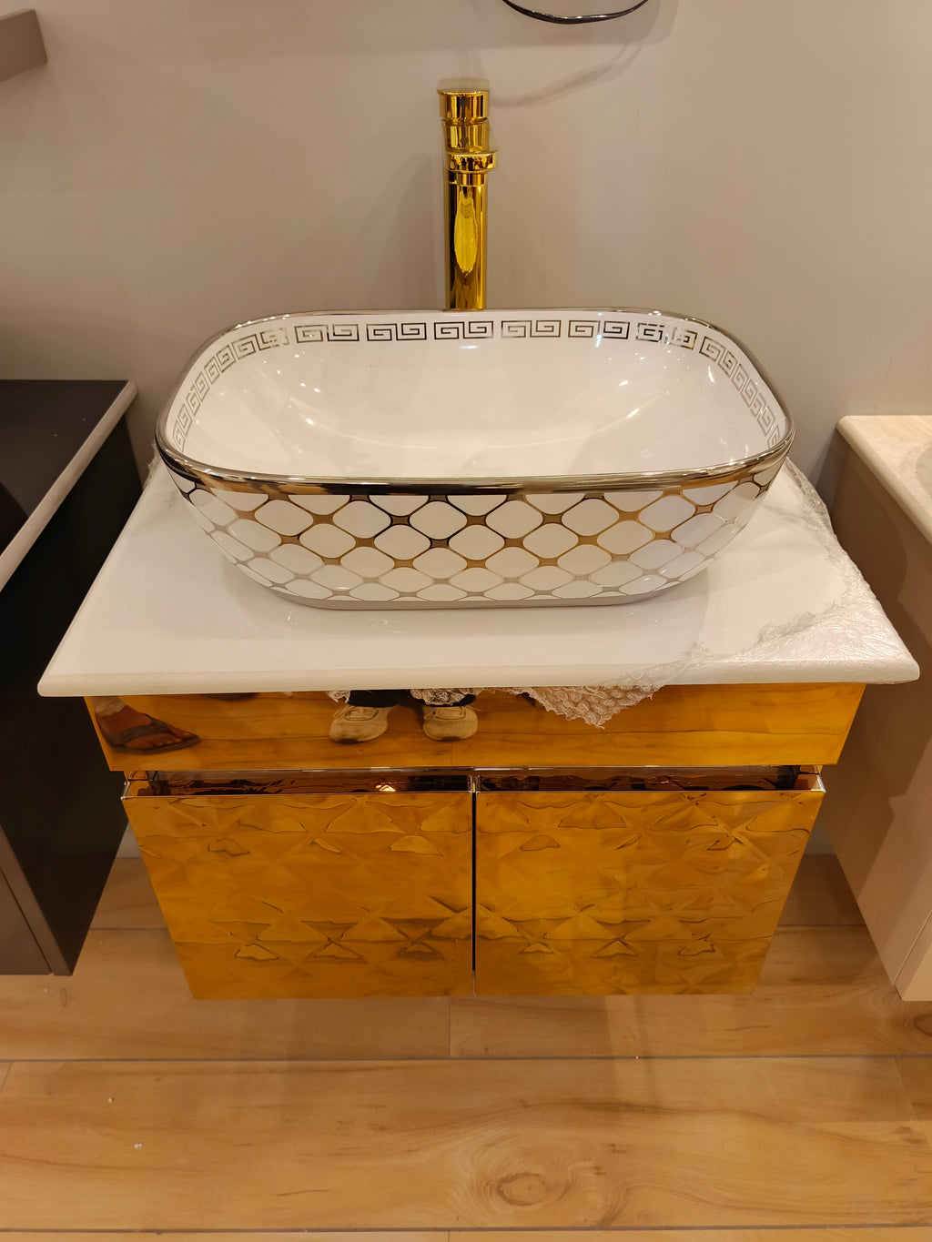 Diamond Cut Style Wall Mounted Stainless Steel Vanity in Rose Gold Finish SS304 (24x18.5 inch) "Complete Set"